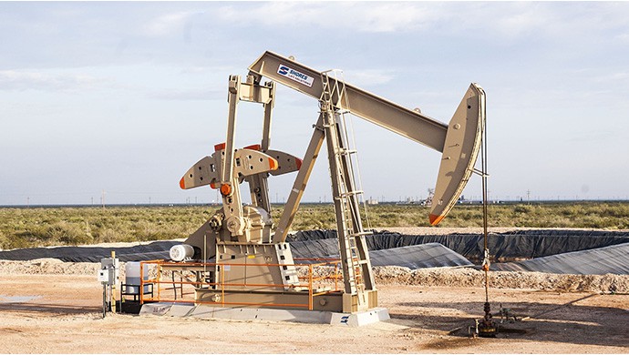 每一座城都有自己獨(dú)特的城市標(biāo)志，北京長城、上海外灘、山西煤炭、攀枝花鋼鐵……而位于中國新疆準(zhǔn)葛爾盆地西部的克拉瑪依就是一個(gè)石油之城，富得流油就是對克拉瑪依真實(shí)的寫照?？死斠赖某鞘忻Q原本就是黑油的意思，一座以石油命名的城市。城區(qū)多戈壁，分轄克拉瑪依區(qū)、獨(dú)山子區(qū)、白堿灘區(qū)、烏爾禾區(qū)四個(gè)區(qū)域。